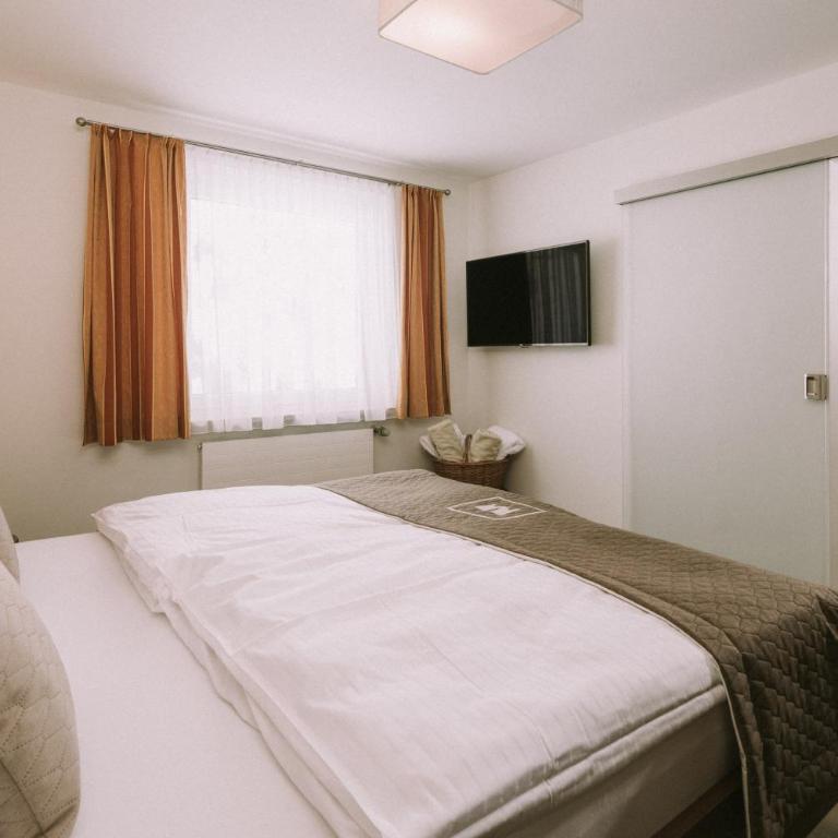 Hotel Montana - Suite con 2 Camere da Letto - 11