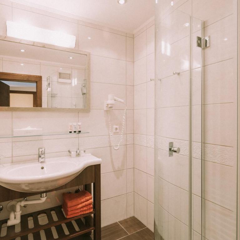 Hotel Montana - Suite con 2 Camere da Letto - 10