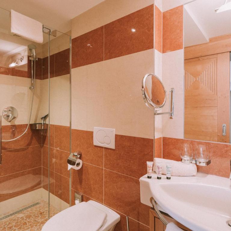 Hotel Montana - Camera Matrimoniale Comfort - 13