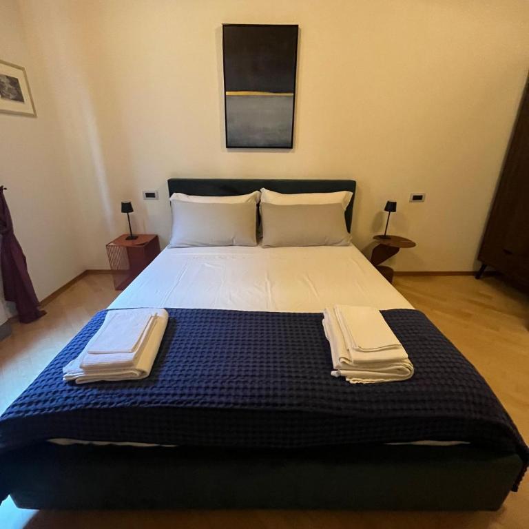 Casa Nina Bologna Centro - Camera Matrimoniale con Bagno Privato - 13