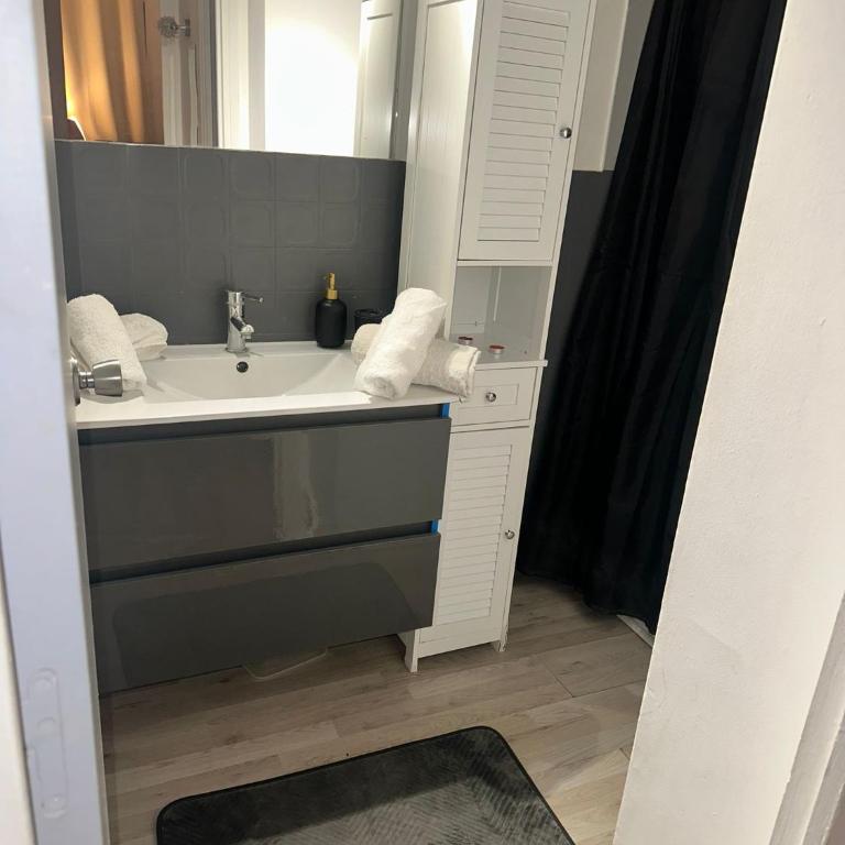 Appartement entier vue dégagée avec parking - One-Bedroom Apartment - 4
