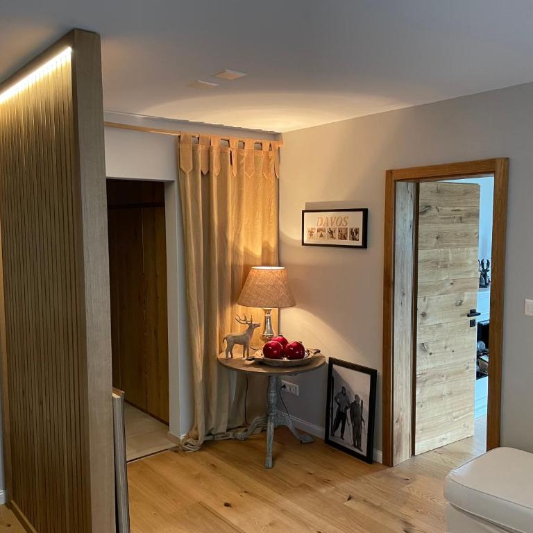 Cosy Chalet Palueda in Davos-Dorf with a breathtaking view - Apartment mit 1 Schlafzimmer - 8