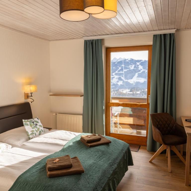 Pension Dachsteinhof - Doppelzimmer mit Gartenblick - 6
