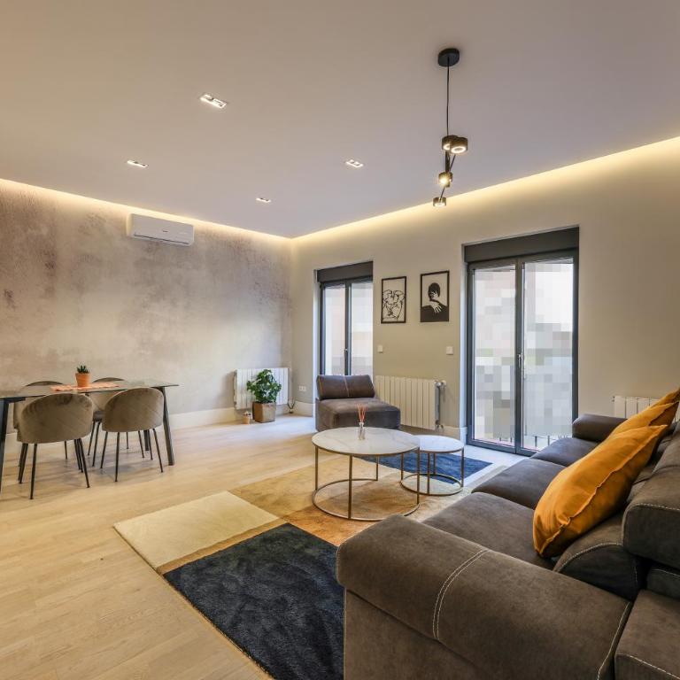 En el corazón de Madrid, casa Moderna - Three-Bedroom Apartment - 1