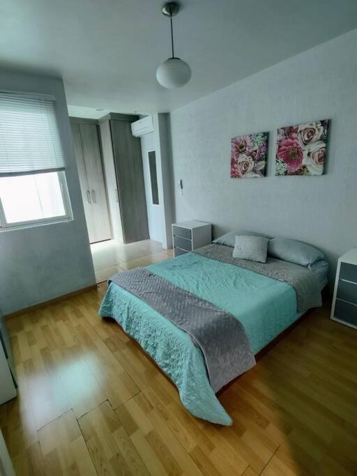 Disfruta de la ciudad en un espacio tranquilo! - Three-Bedroom House - 19
