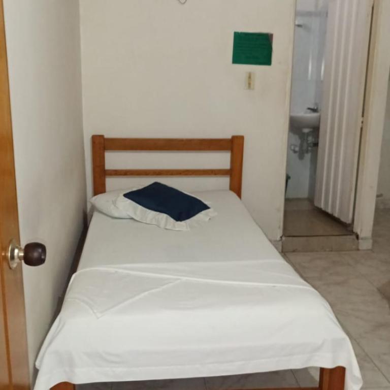 HOTEL LA QUINTA - Habitación Doble Económica - 2 camas - 5