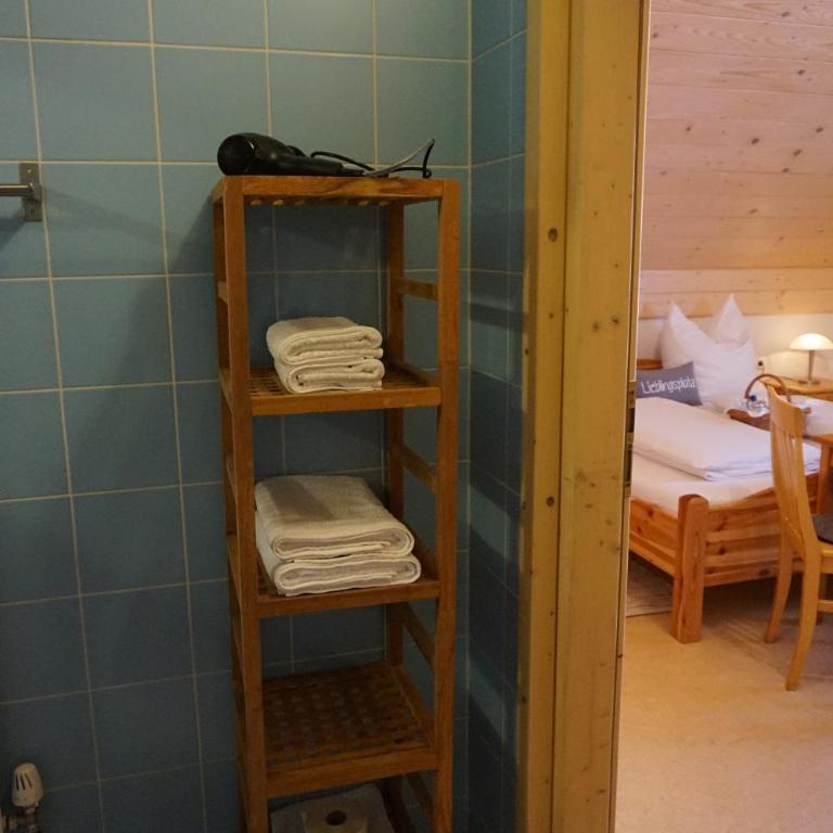 Seminar- und Erlebnishof Das schwarze Schaf - Chambre Triple avec Salle de Bains Privative - 7