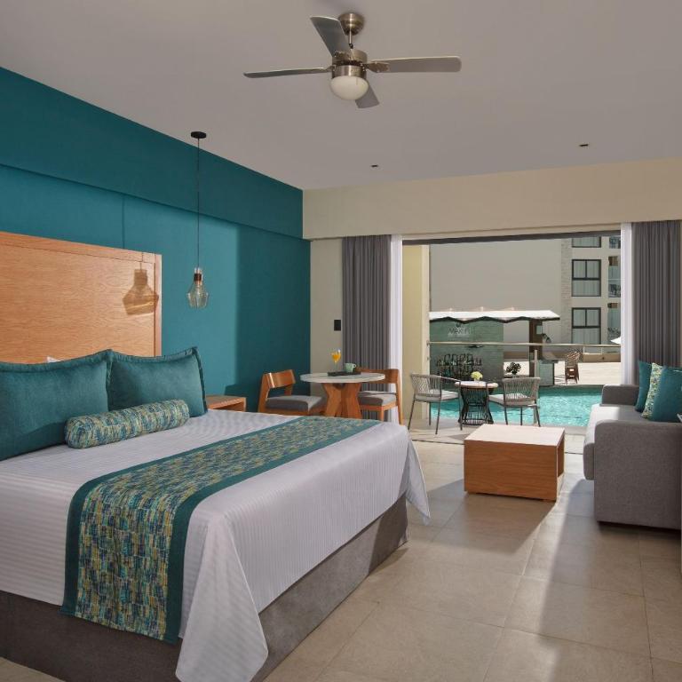 Dreams Cozumel Cape Resort & Spa - Suite Junior Preferred Club con vistas a la piscina y cama extragrande - 3