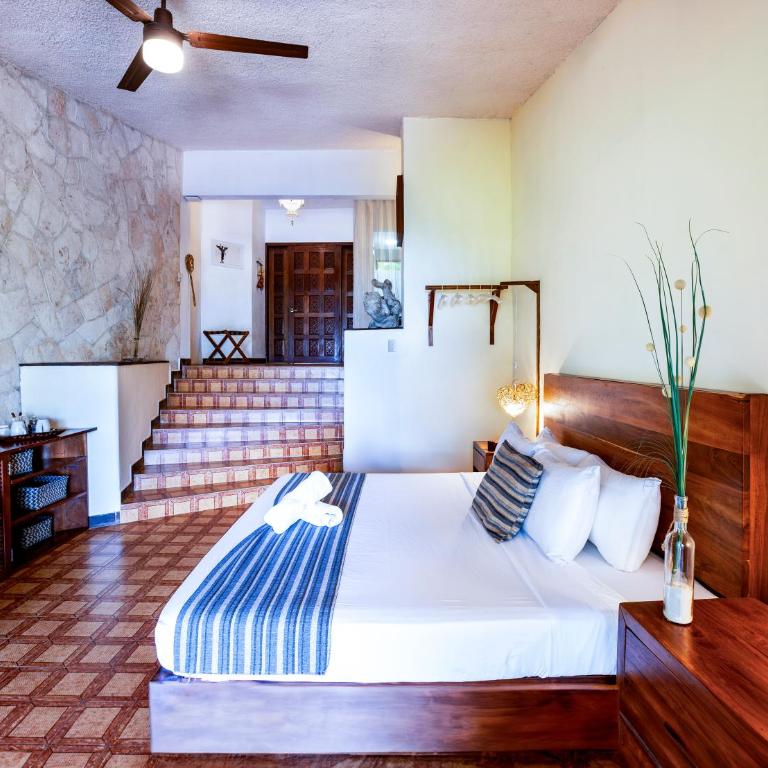Yayum Bacalar - Habitación con cama extragrande y vistas al lago - 9