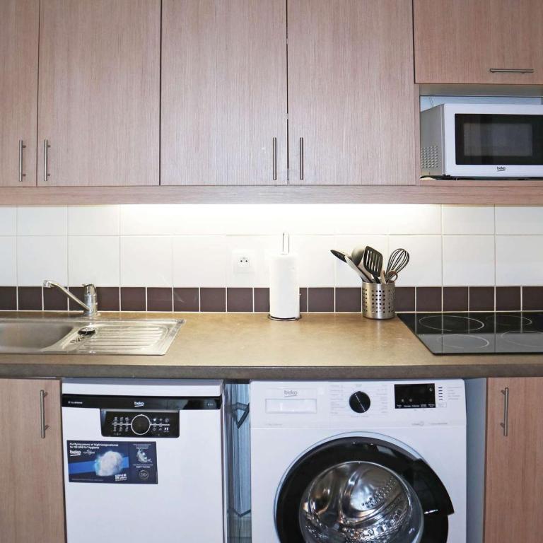 Appartement skis aux pieds avec piscine, 4/5 personnes, Les Orres 1800 - FR-1-322-539 - Apartment - 5