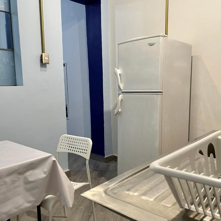 Céntrico Aparta Hotel, #3 Privado, ideal familias o trabajo - Habitación Familiar con baño privado - 6