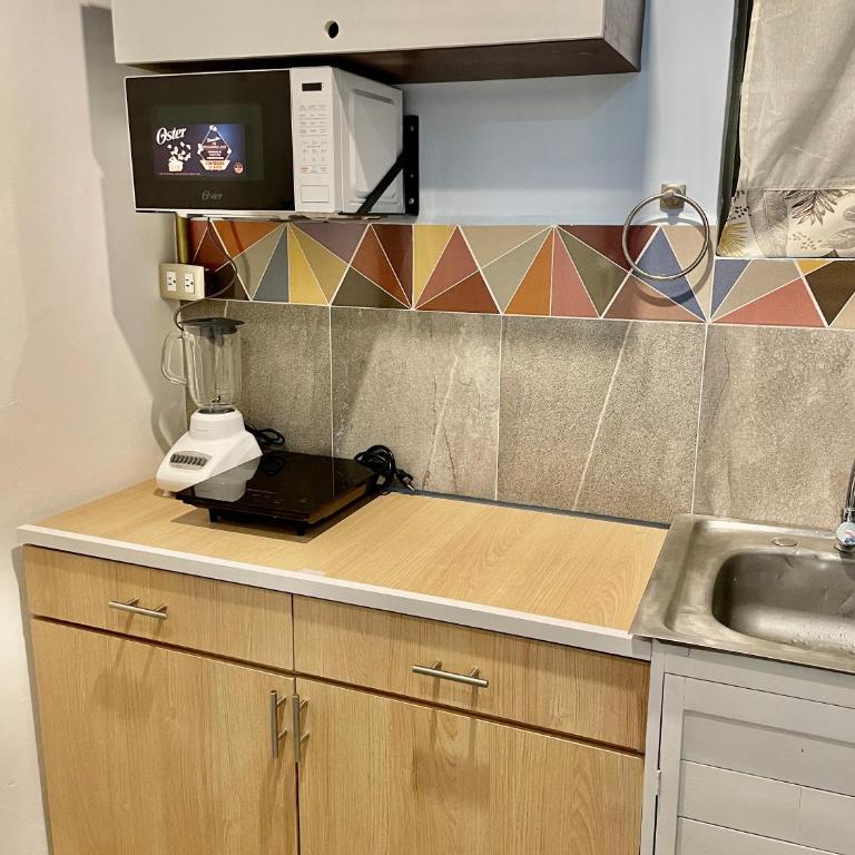 Céntrico Aparta Hotel, #3 Privado, ideal familias o trabajo - Habitación Familiar con baño privado - 14