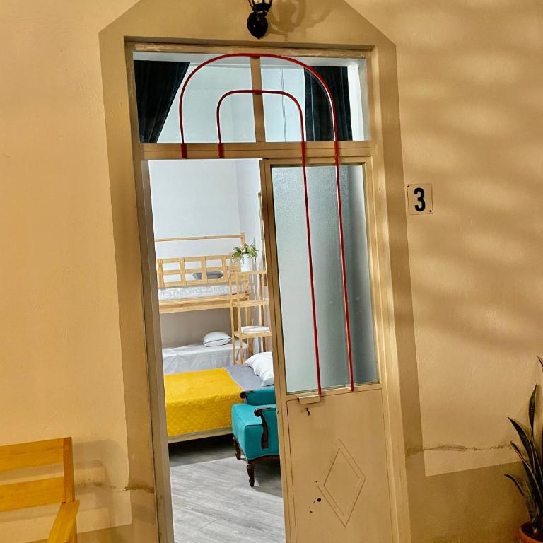 Céntrico Aparta Hotel, #3 Privado, ideal familias o trabajo - Habitación Familiar con baño privado - 49