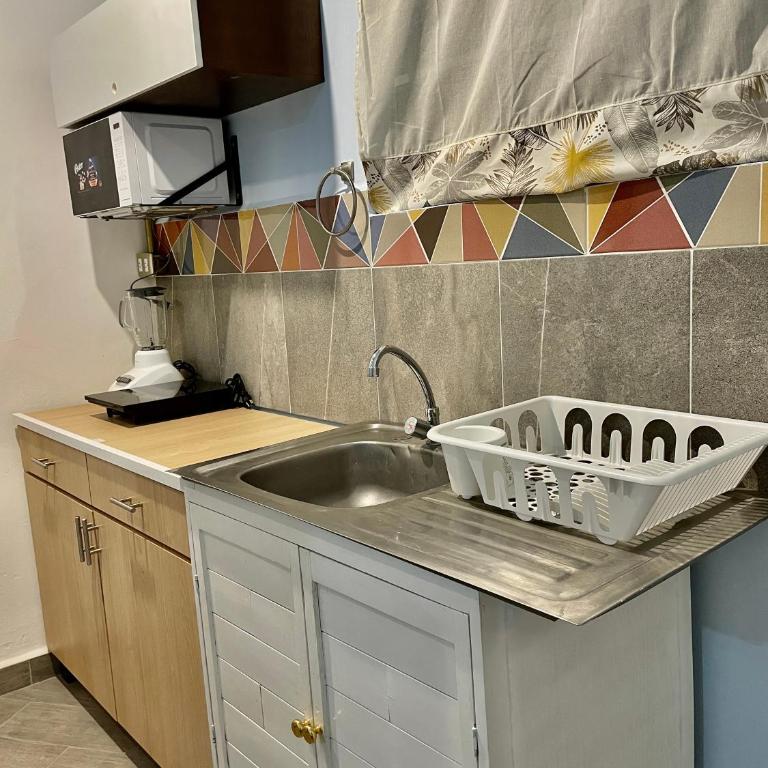 Céntrico Aparta Hotel, #3 Privado, ideal familias o trabajo - Habitación Familiar con baño privado - 59