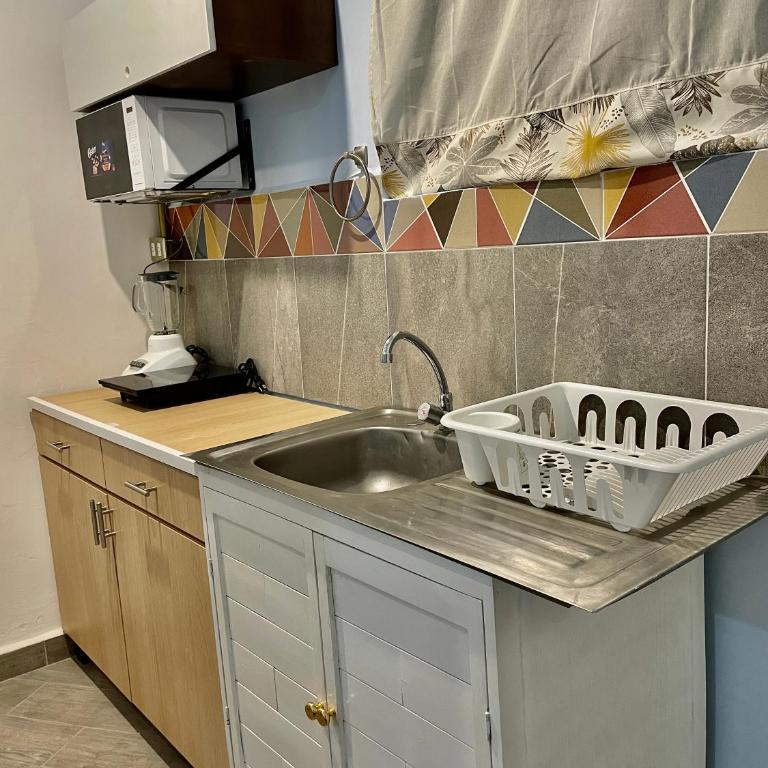 Céntrico Aparta Hotel, #3 Privado, ideal familias o trabajo - Habitación Familiar con baño privado - 63