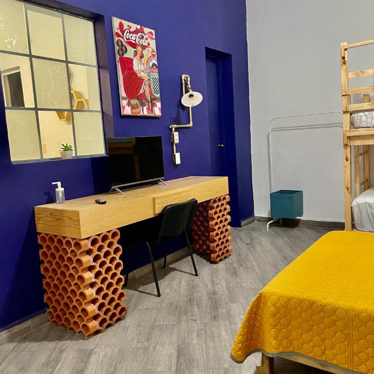 Céntrico Aparta Hotel, #3 Privado, ideal familias o trabajo - Habitación Familiar con baño privado - 87