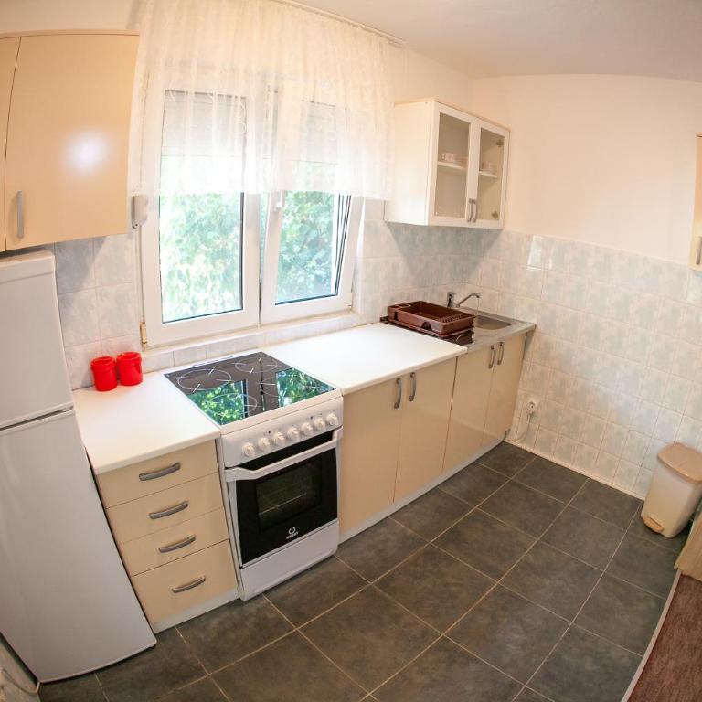 Lidia Apartments - Apartman - Prizemlje - 2