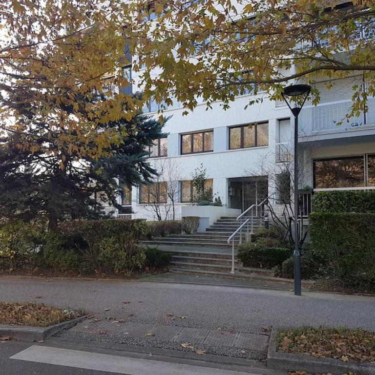 Magnifique Apt à deux pas du lac et près du centre - One-Bedroom Apartment - 9