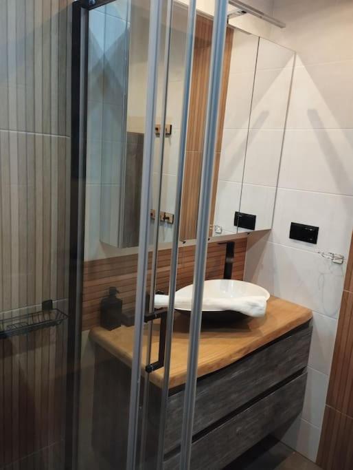 Magnifique Apt à deux pas du lac et près du centre - One-Bedroom Apartment - 22