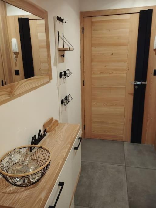 Magnifique Apt à deux pas du lac et près du centre - One-Bedroom Apartment - 26