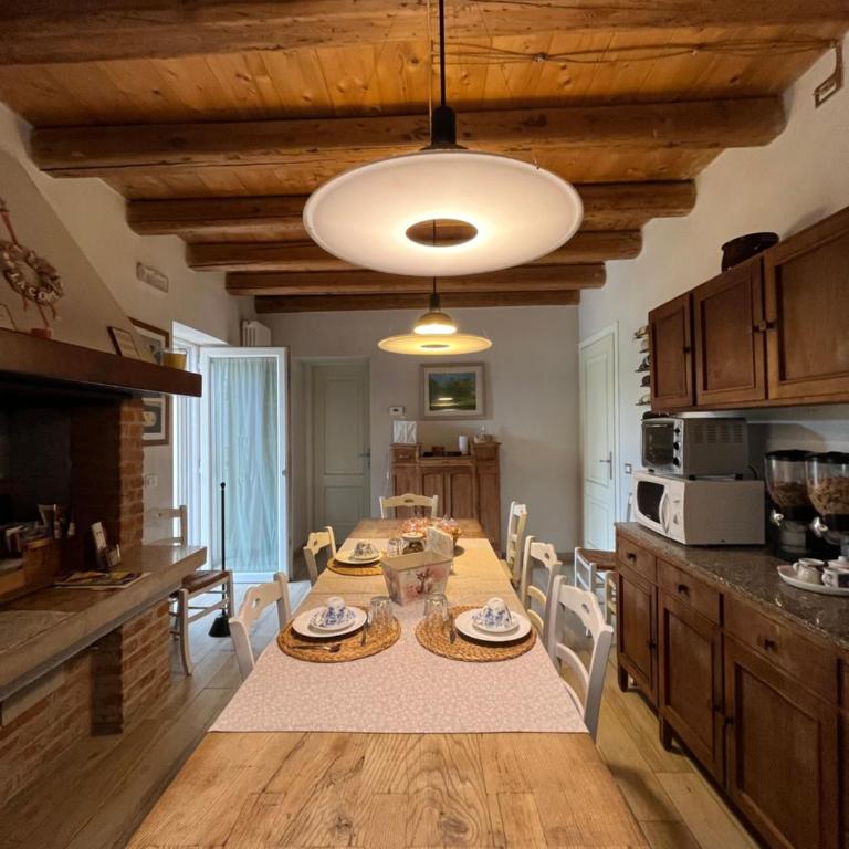 Appartamento RESIDENZA LA CORTE Verona piano terra con piscina, plateatico e giargino - Appartamento con 2 Camere da Letto - 4
