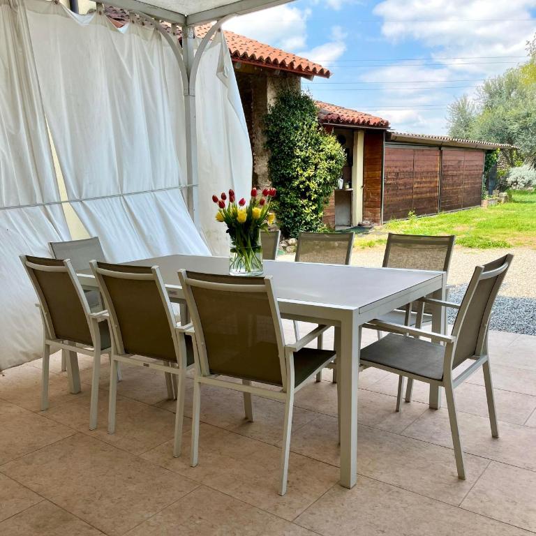 Appartamento RESIDENZA LA CORTE Verona piano terra con piscina, plateatico e giargino - Appartamento con 2 Camere da Letto - 22