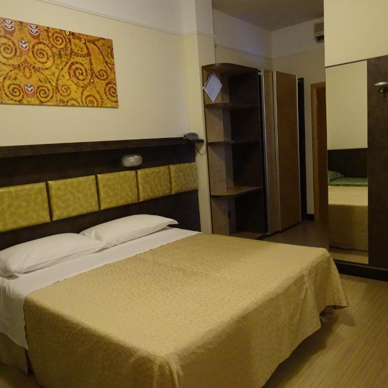 Hotel Royal - Camera Tripla - 3