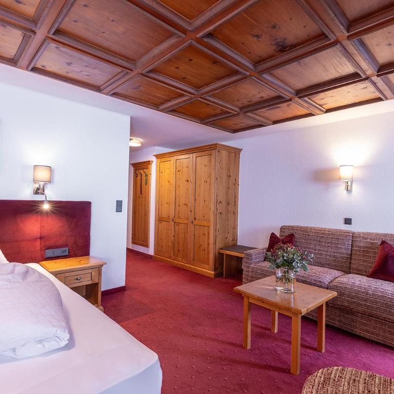 Hotel Sonnenheim - Deluxe Doppelzimmer mit Balkon - 11