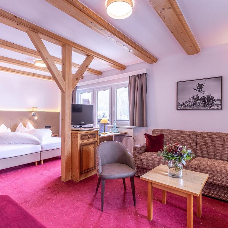 Hotel Sonnenheim - Deluxe Doppelzimmer mit Balkon - 14