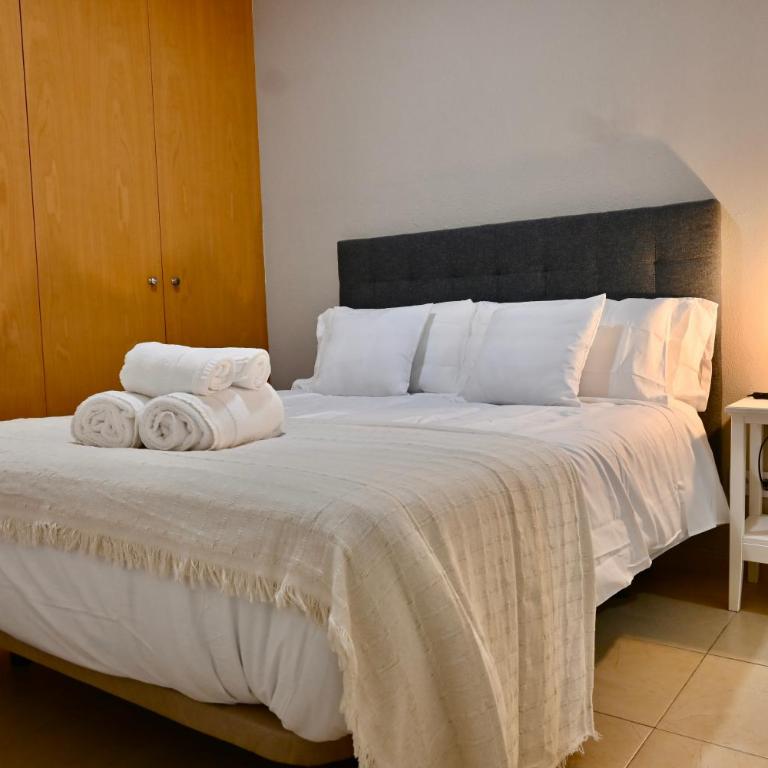For You Rentals Acogedor Apartamento TEMPORAL de 1 Dormitorio y Salón, a Pasos de Gran Vía DIN133D - One-Bedroom Apartment - 1