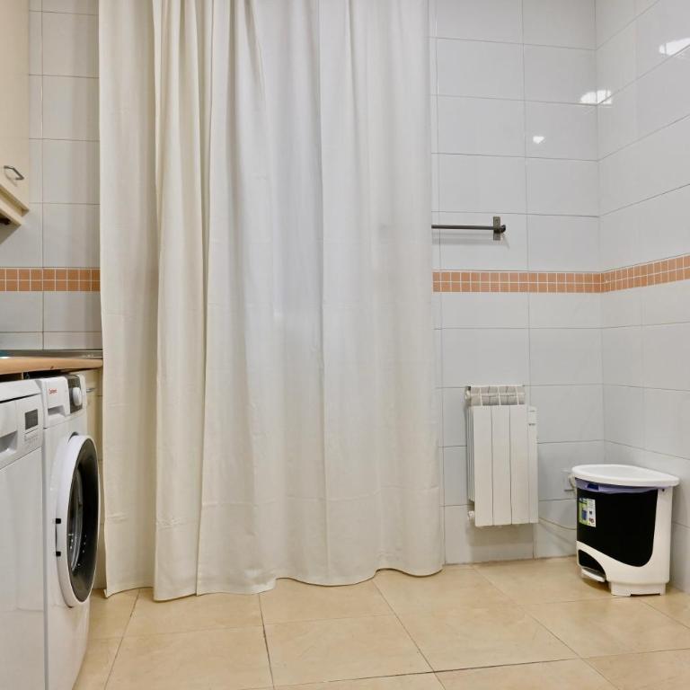 For You Rentals Acogedor Apartamento TEMPORAL de 1 Dormitorio y Salón, a Pasos de Gran Vía DIN133D - One-Bedroom Apartment - 12