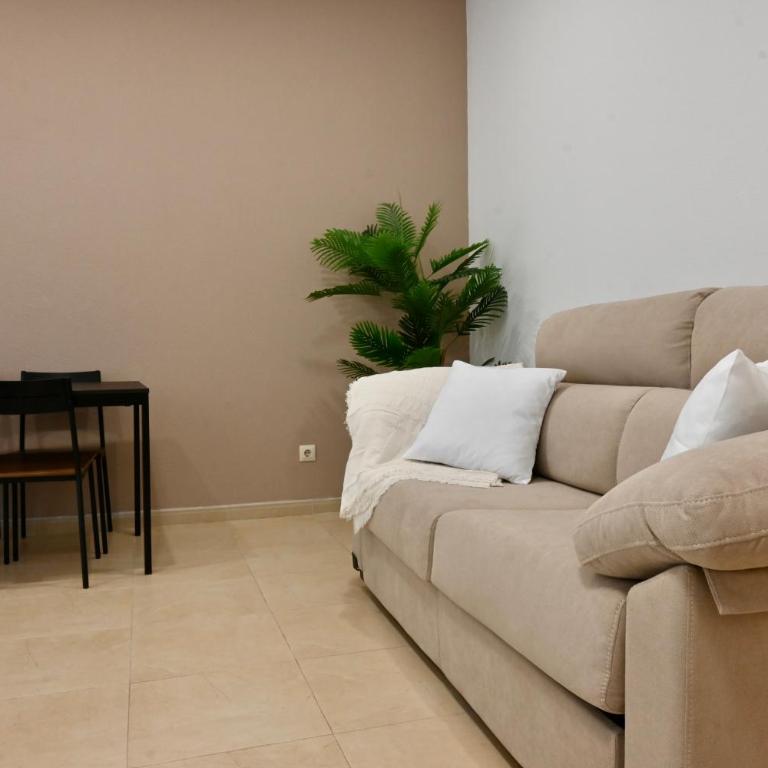 For You Rentals Acogedor Apartamento TEMPORAL de 1 Dormitorio y Salón, a Pasos de Gran Vía DIN133D - One-Bedroom Apartment - 3
