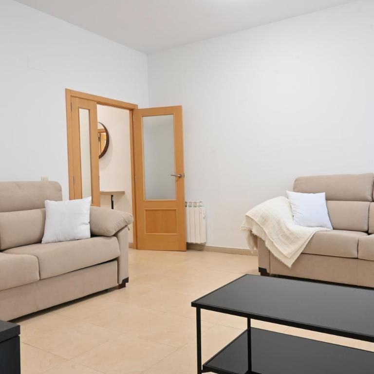 For You Rentals Acogedor Apartamento TEMPORAL de 1 Dormitorio y Salón, a Pasos de Gran Vía DIN133D - One-Bedroom Apartment - 2