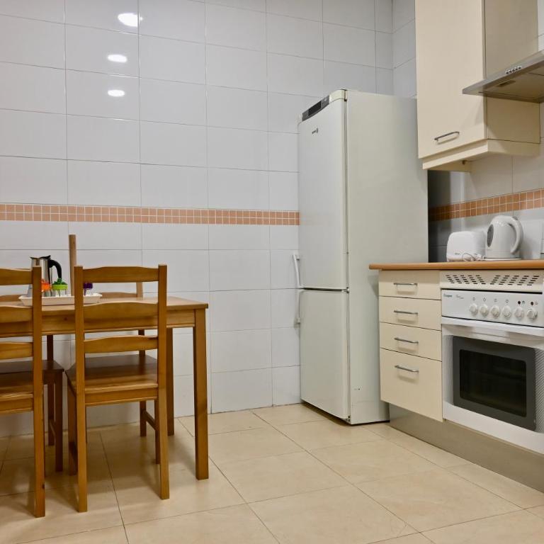 For You Rentals Acogedor Apartamento TEMPORAL de 1 Dormitorio y Salón, a Pasos de Gran Vía DIN133D - One-Bedroom Apartment - 37
