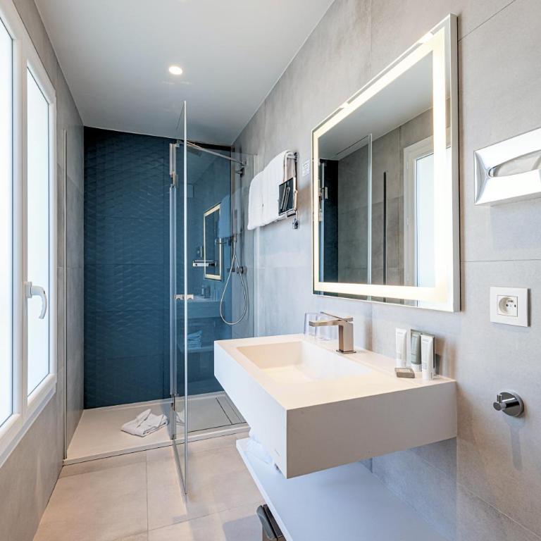 Hôtel Apollinaire Nice - Chambre Lits Jumeaux Confort - Non-Fumeurs - 4