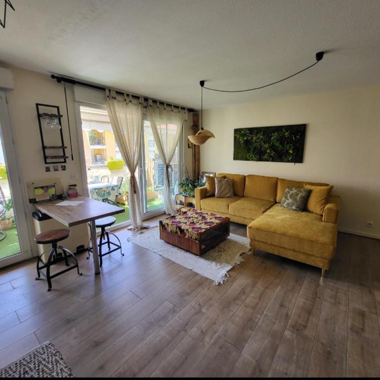 Une invitation à la détente - One-Bedroom Apartment - 4