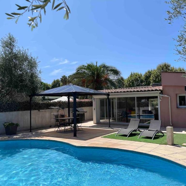 Villa climatisée piscine 3 chambres mer à 800m - Maison 3 Chambres - 1