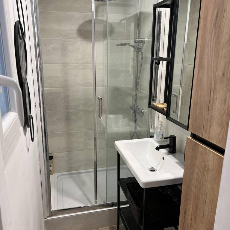 APPARTEMENT RENOVE T4 - 6 PERSONNES AVEC PARKING ET JARDIN - Appartamento con Terrazza - 6