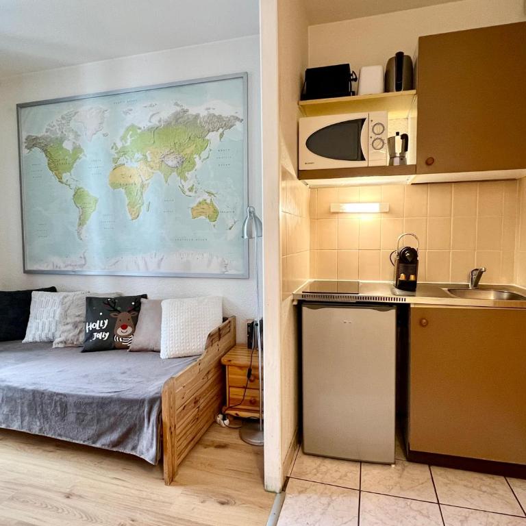 Le Balme Studio WiFi/Parking/Balcony - Studio-Apartment - 4