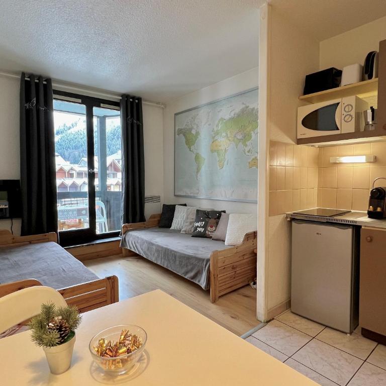 Le Balme Studio WiFi/Parking/Balcony - Studio-Apartment - 1