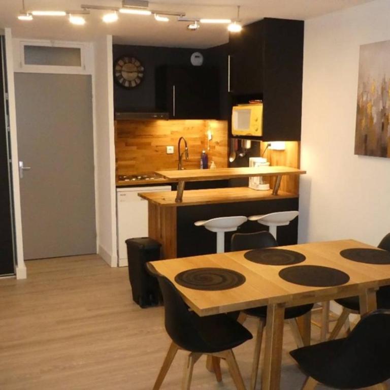 BEL APPARTEMENT RENOVE 6 PERSONNES, 1 CHAMBRE ET GARAGE - Appartamento con Terrazza - 1