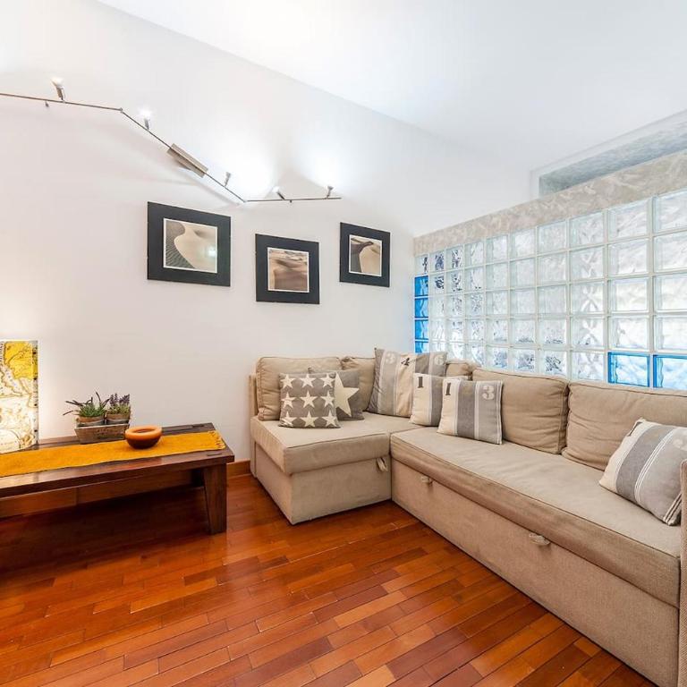 St. Peter - Loft at 50m from Metro (up to 4) - Appartamento con 1 Camera da Letto - 1