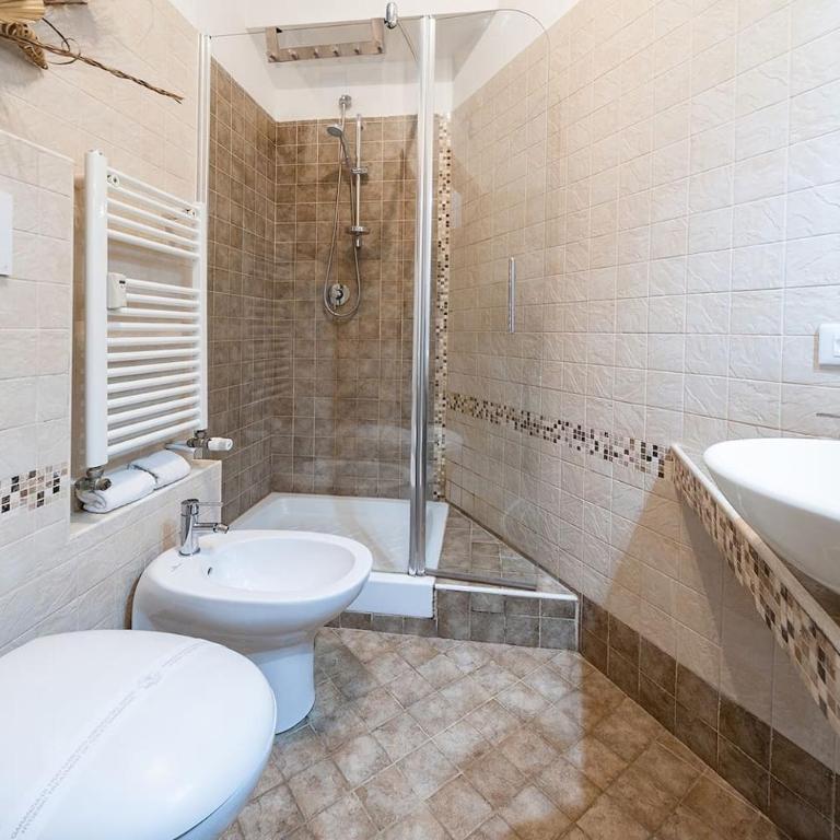 St. Peter - Loft at 50m from Metro (up to 4) - Appartamento con 1 Camera da Letto - 3