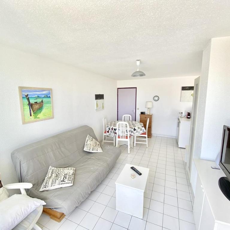 APPARTEMENT 1 CHAMBRE ET PISCINE POUR 6 PERSONNES - Appartement Standard - 1