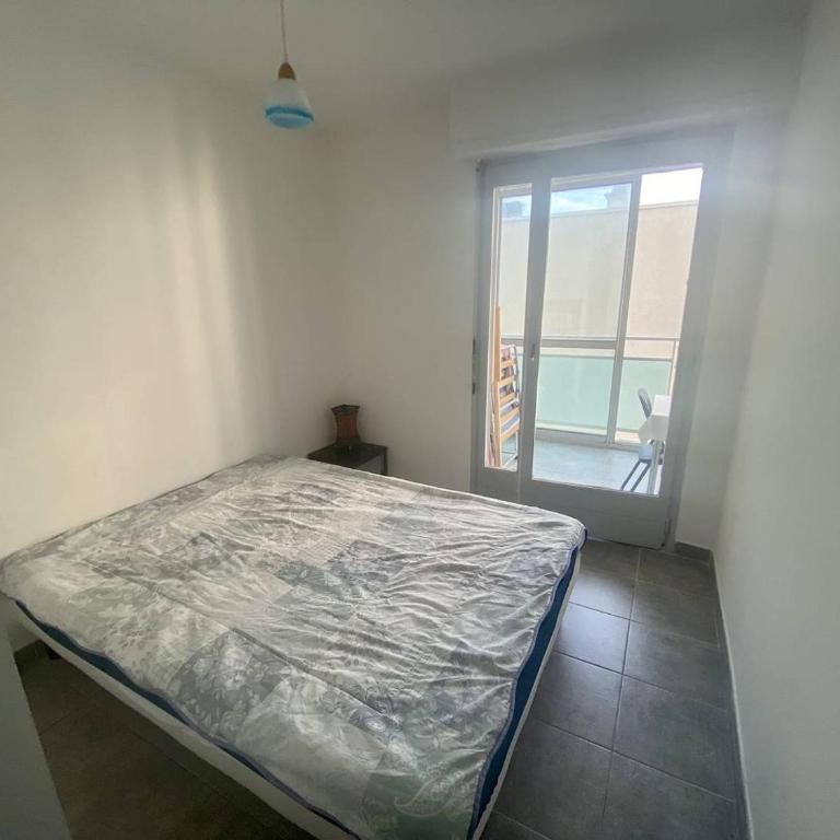 BEL APPARTEMENT P2 - CENTRE VILLE - BORD DE MER - Apartamento con terraza - 3