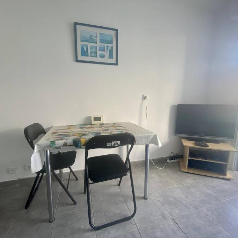 BEL APPARTEMENT P2 - CENTRE VILLE - BORD DE MER - Apartamento con terraza - 8