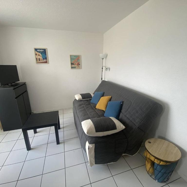 BEAU STUDIO 4 PERSONNES AVEC LOGGIA ET PARKING PRIVATIF - Studio Apartment - 2