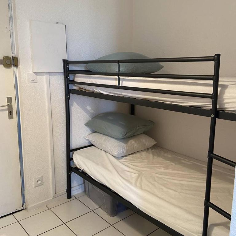BEAU STUDIO 4 PERSONNES AVEC LOGGIA ET PARKING PRIVATIF - Studio Apartment - 4