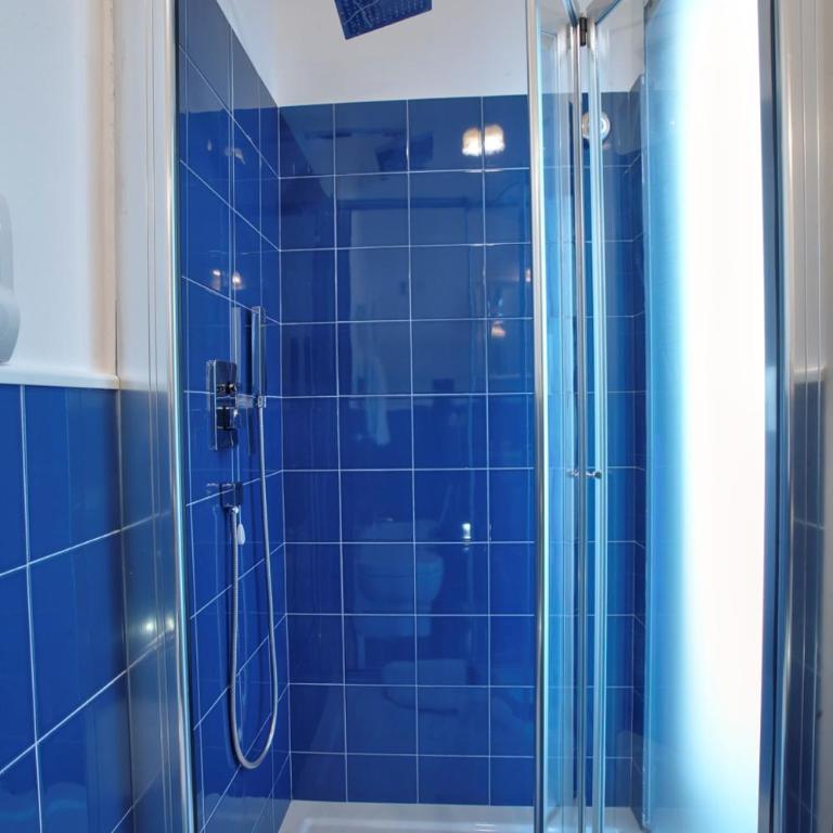 B&B del Corso - Rooms & Rooftop, Aeolian View - Camera Matrimoniale Deluxe con Balcone e Vista Mare - 11