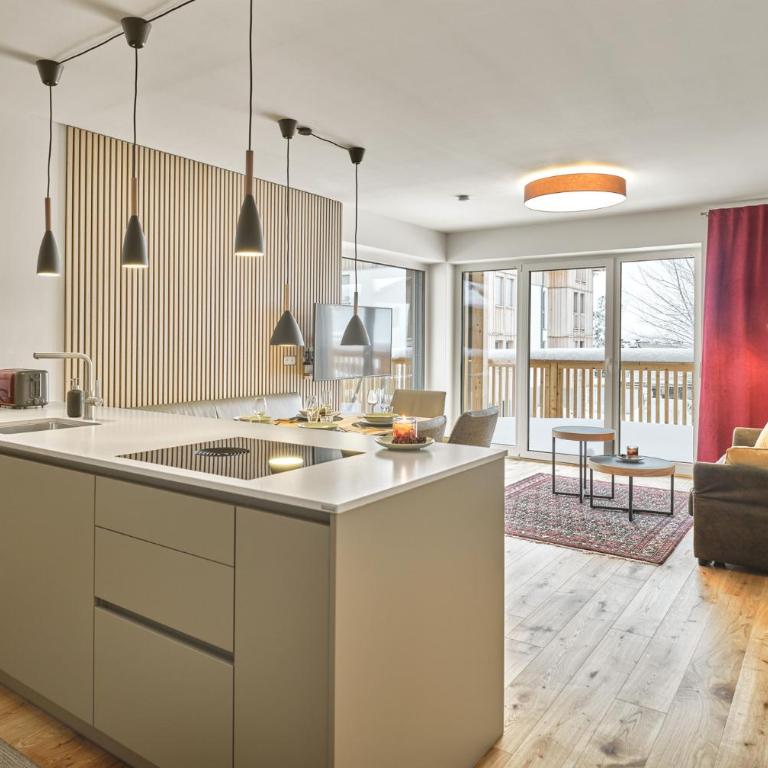 The Tauplitz Suites - Alpine Suite B4 by AA Holiday Homes - Apartment with Sauna - 1